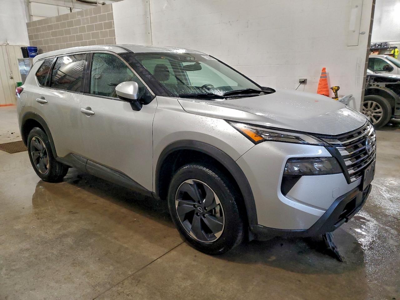 2024 NISSAN ROGUE SV photo 4