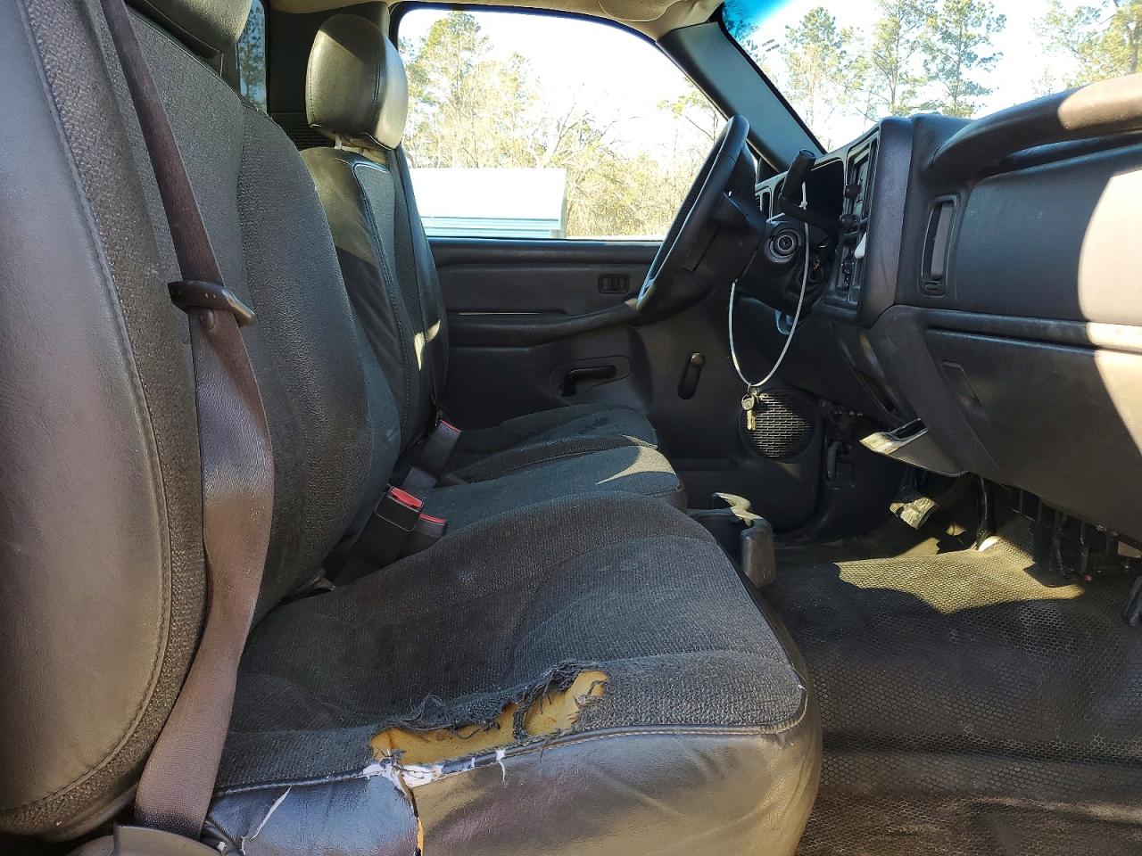 2003 CHEVROLET SILVERADO photo 10