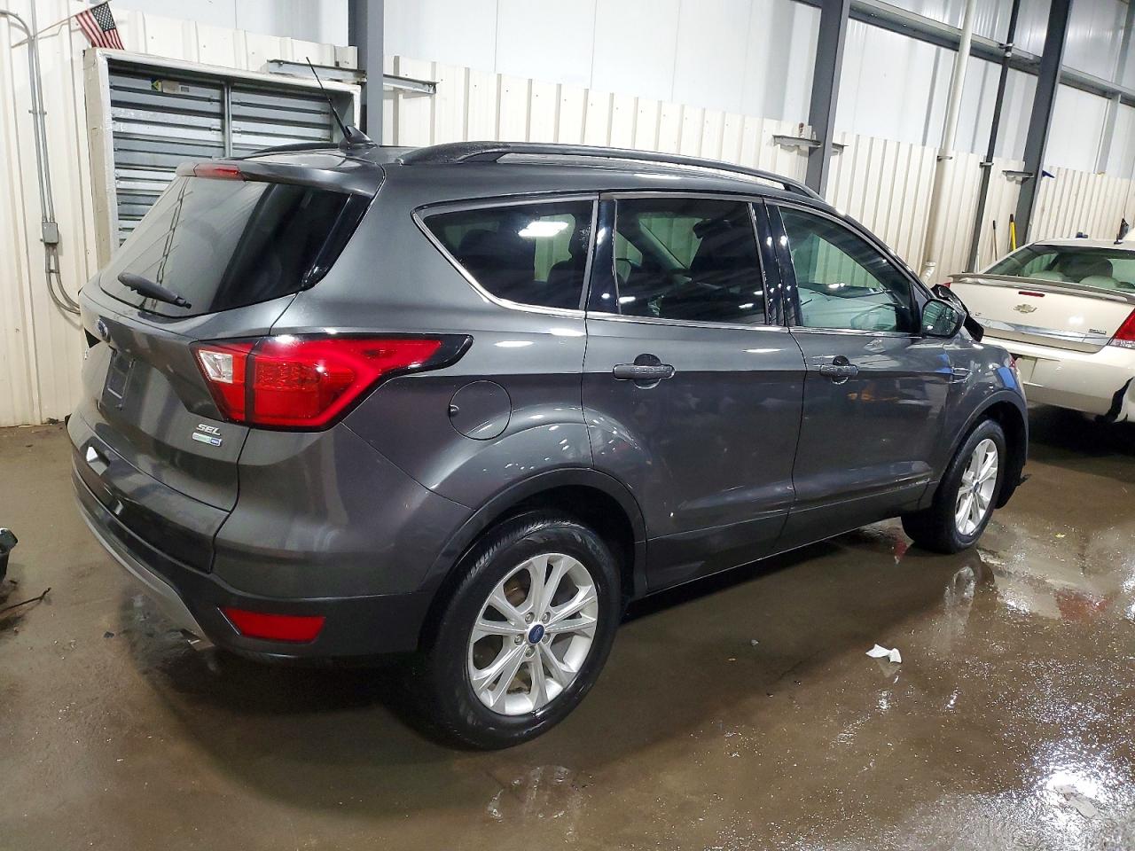 2019 FORD ESCAPE SEL photo 3