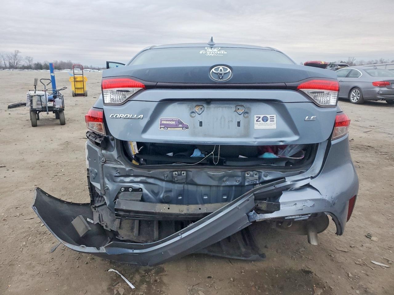 2020 TOYOTA COROLLA LE photo 11
