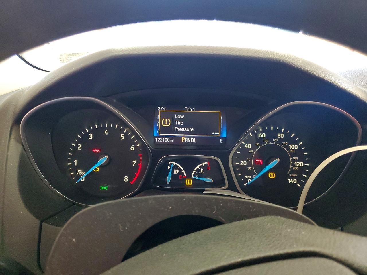 2018 FORD FOCUS SE photo 9