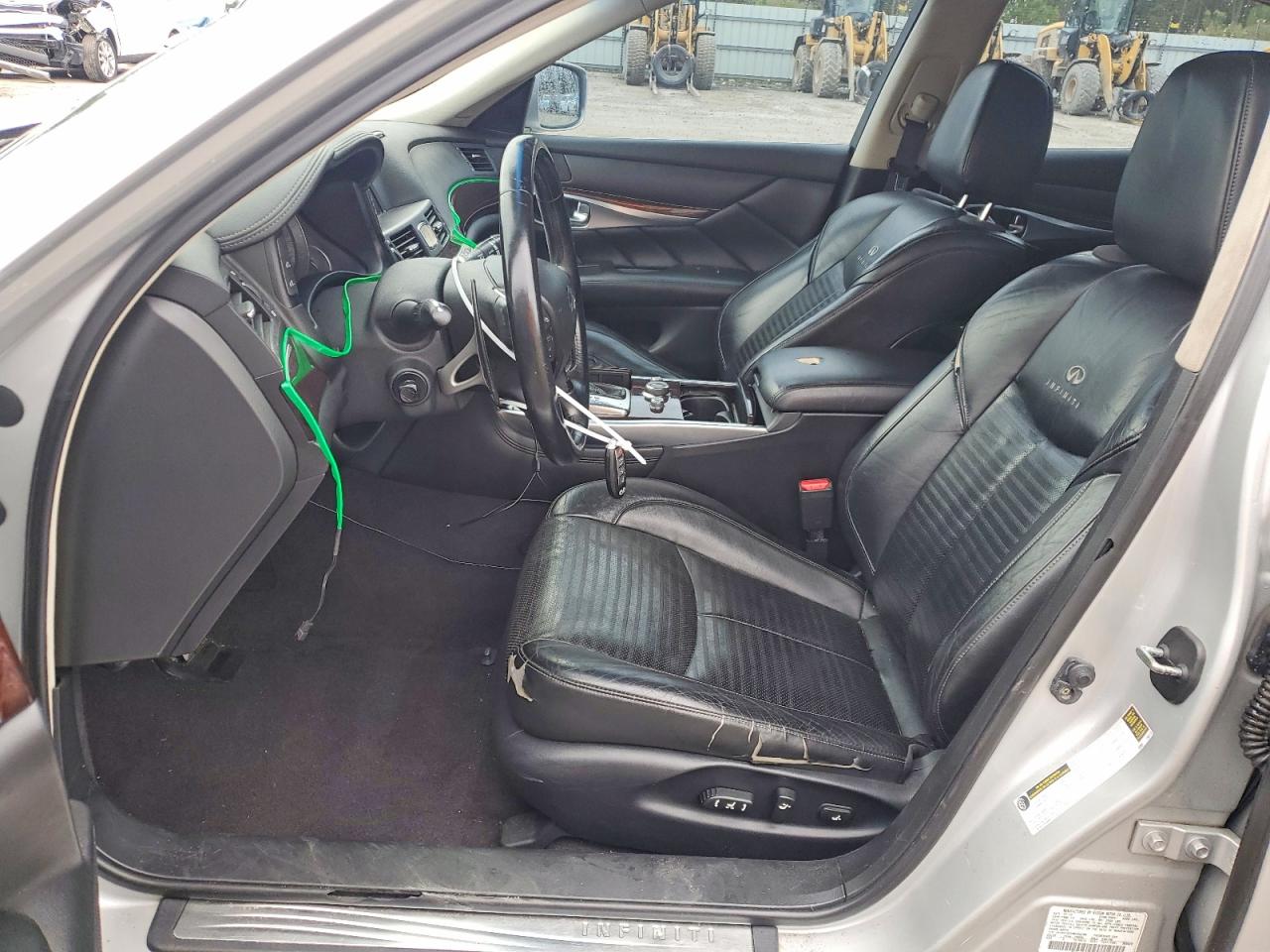 2011 INFINITI M37 BASE photo 13