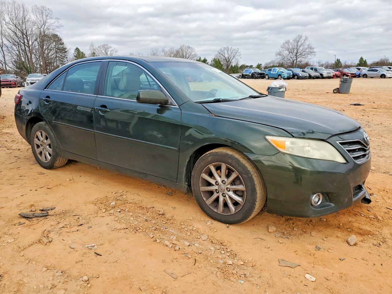 2010 TOYOTA CAMRY BASE photo 4