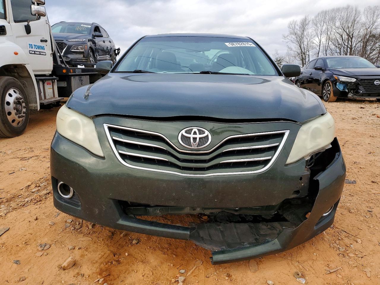 2010 TOYOTA CAMRY BASE photo 5