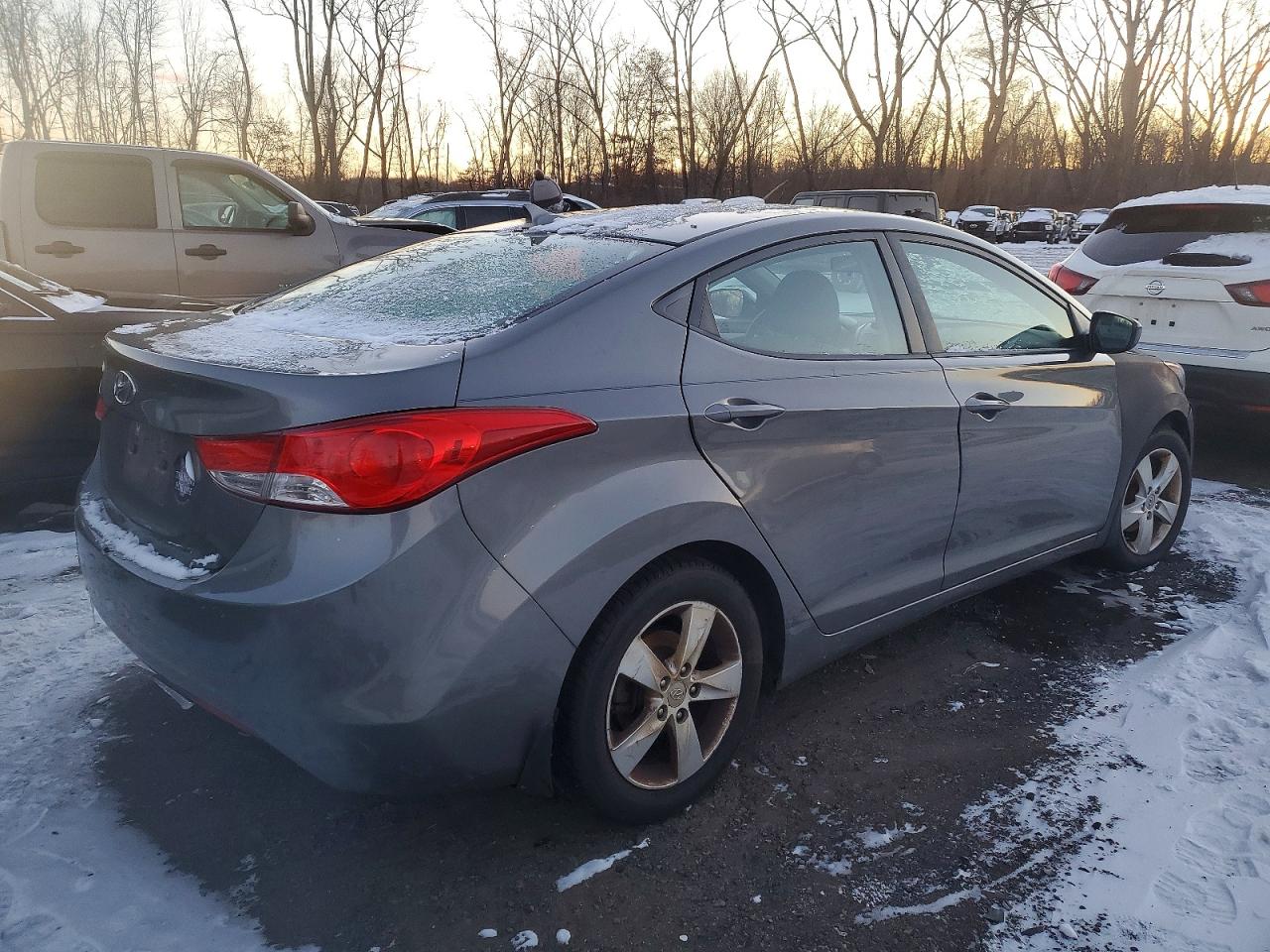 2013 HYUNDAI ELANTRA GLS photo 3