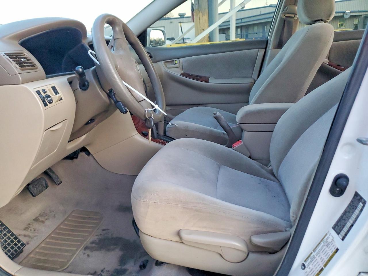 2006 TOYOTA COROLLA CE photo 7