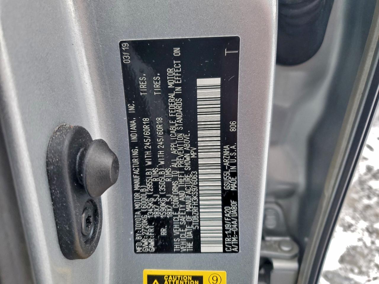 2019 TOYOTA HIGHLANDER LE photo 14