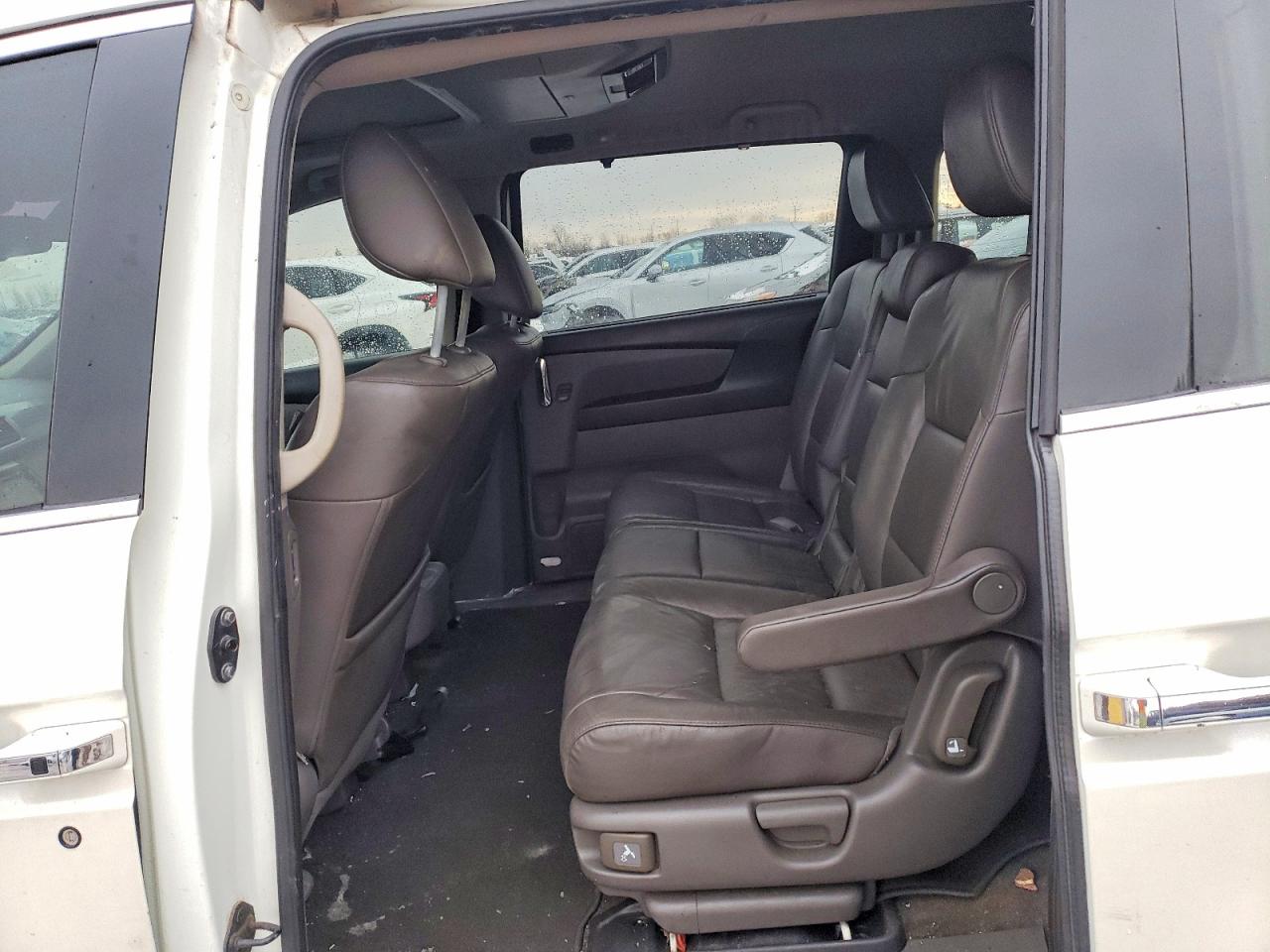 2014 HONDA ODYSSEY TOURING photo 11