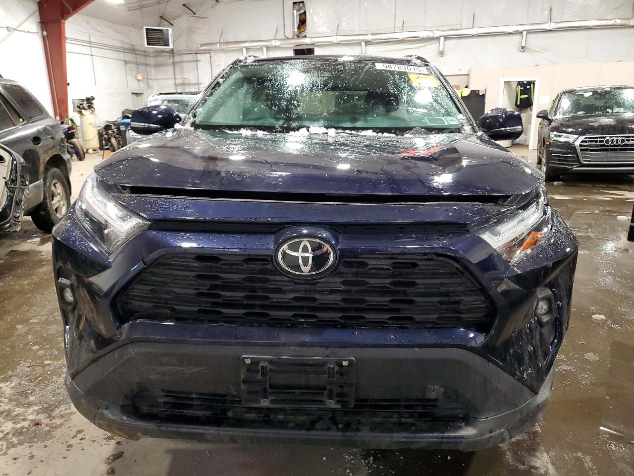 2024 TOYOTA RAV4 XLE PREMIUM photo 5