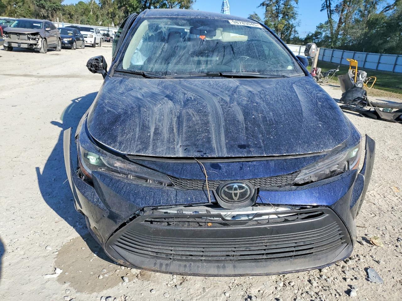 2025 TOYOTA COROLLA LE photo 5