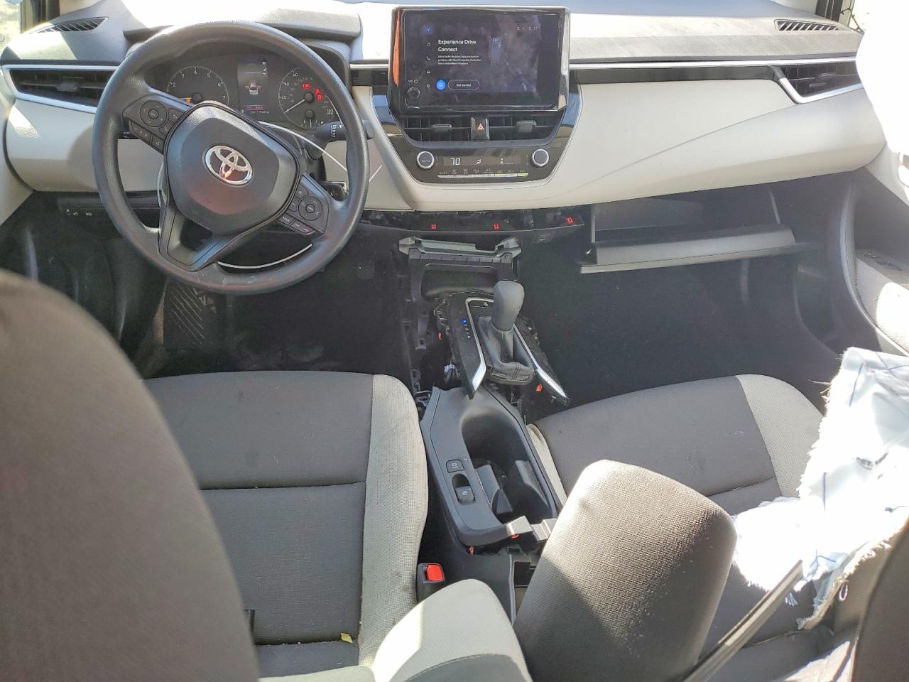2025 TOYOTA COROLLA LE photo 8