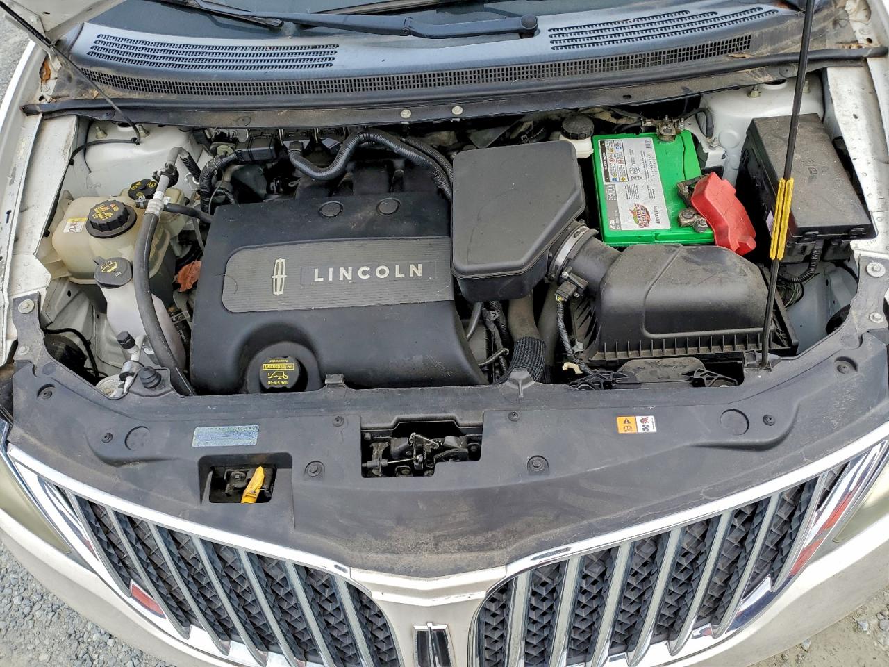 2011 LINCOLN MKX photo 12