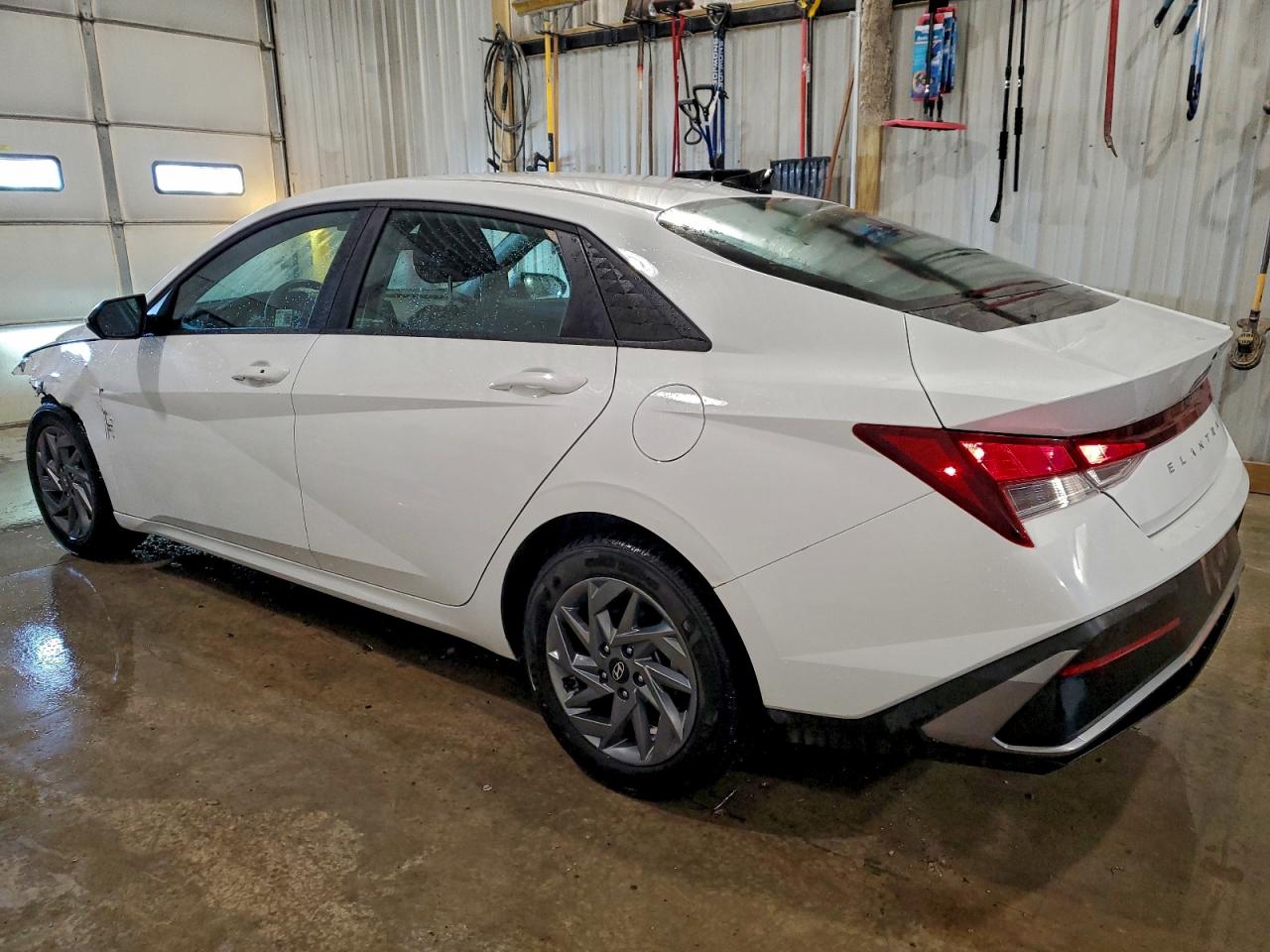 2024 HYUNDAI ELANTRA SEL photo 2