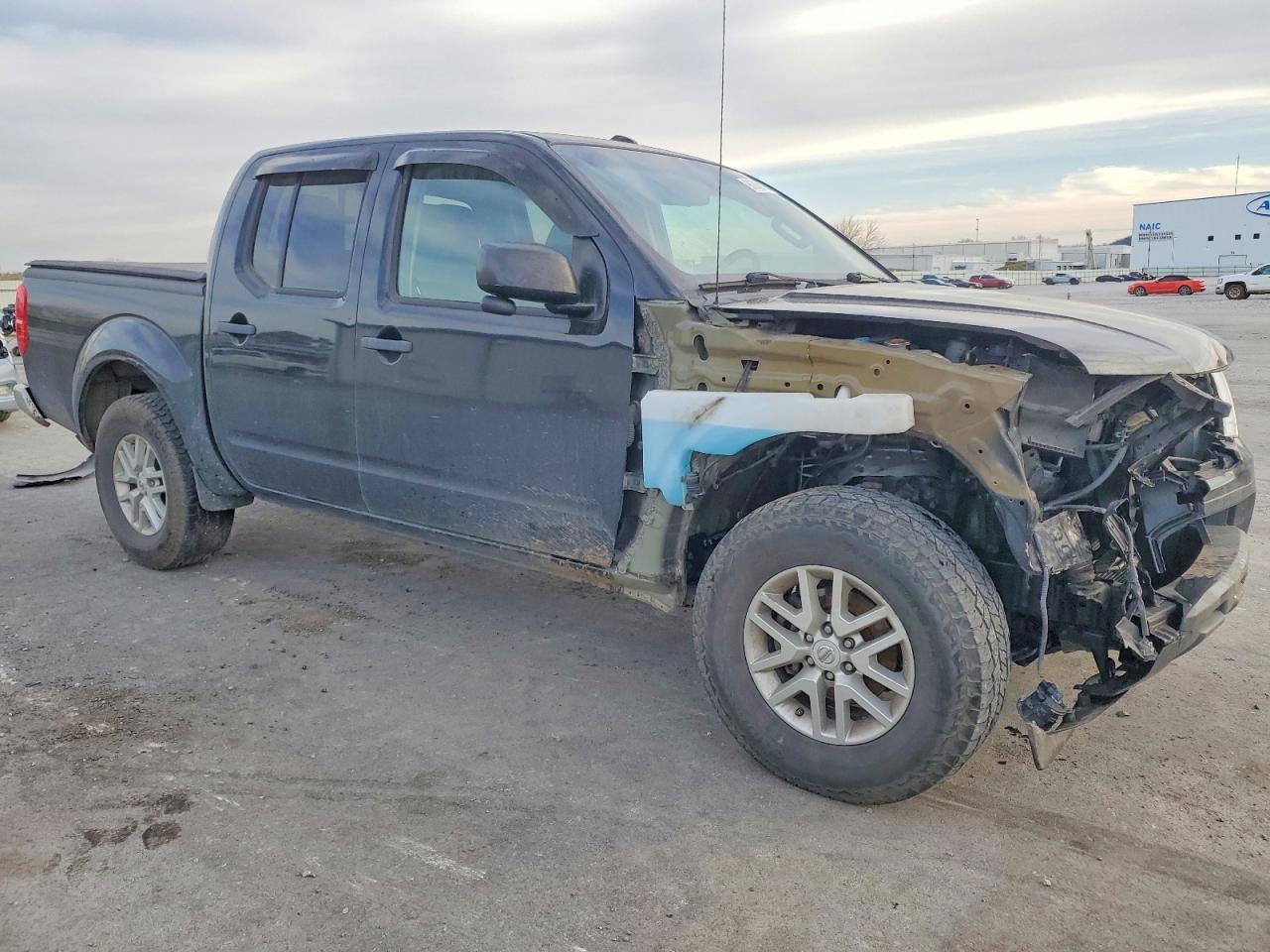 2017 NISSAN FRONTIER S photo 4