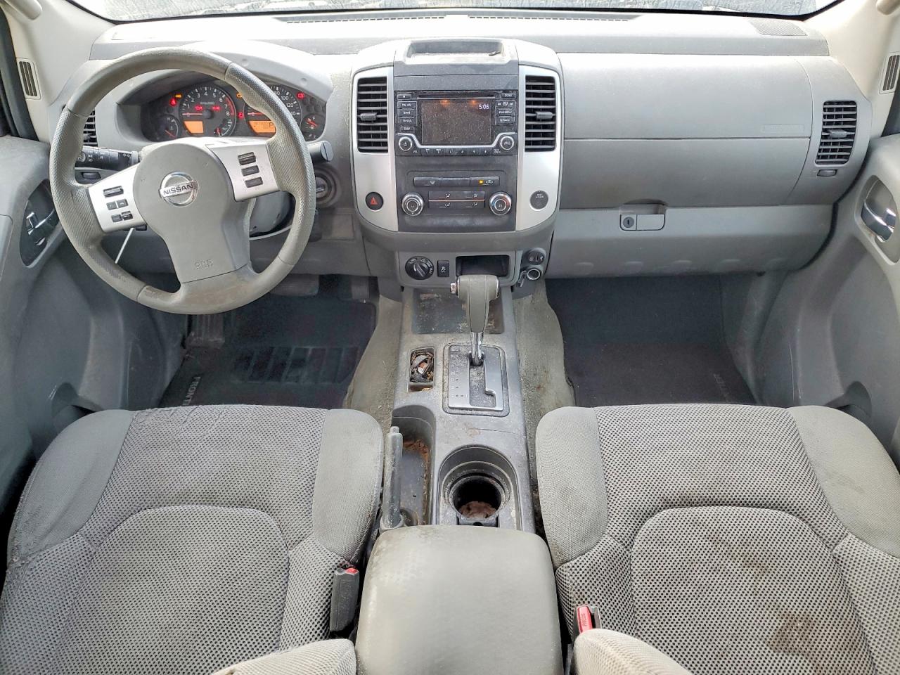 2017 NISSAN FRONTIER S photo 8