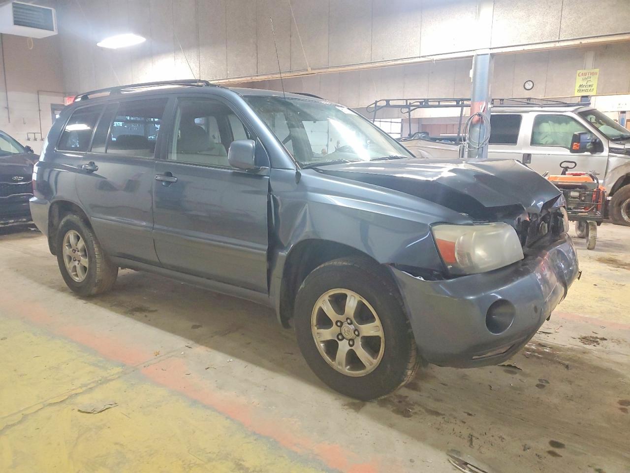 2004 TOYOTA HIGHLANDER photo 4