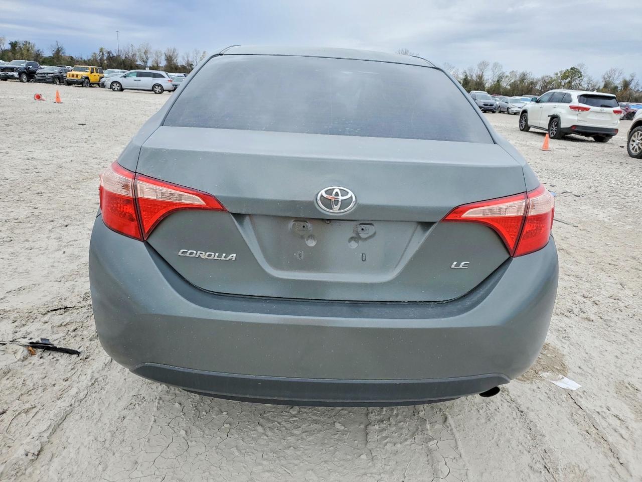 2017 TOYOTA COROLLA L photo 6