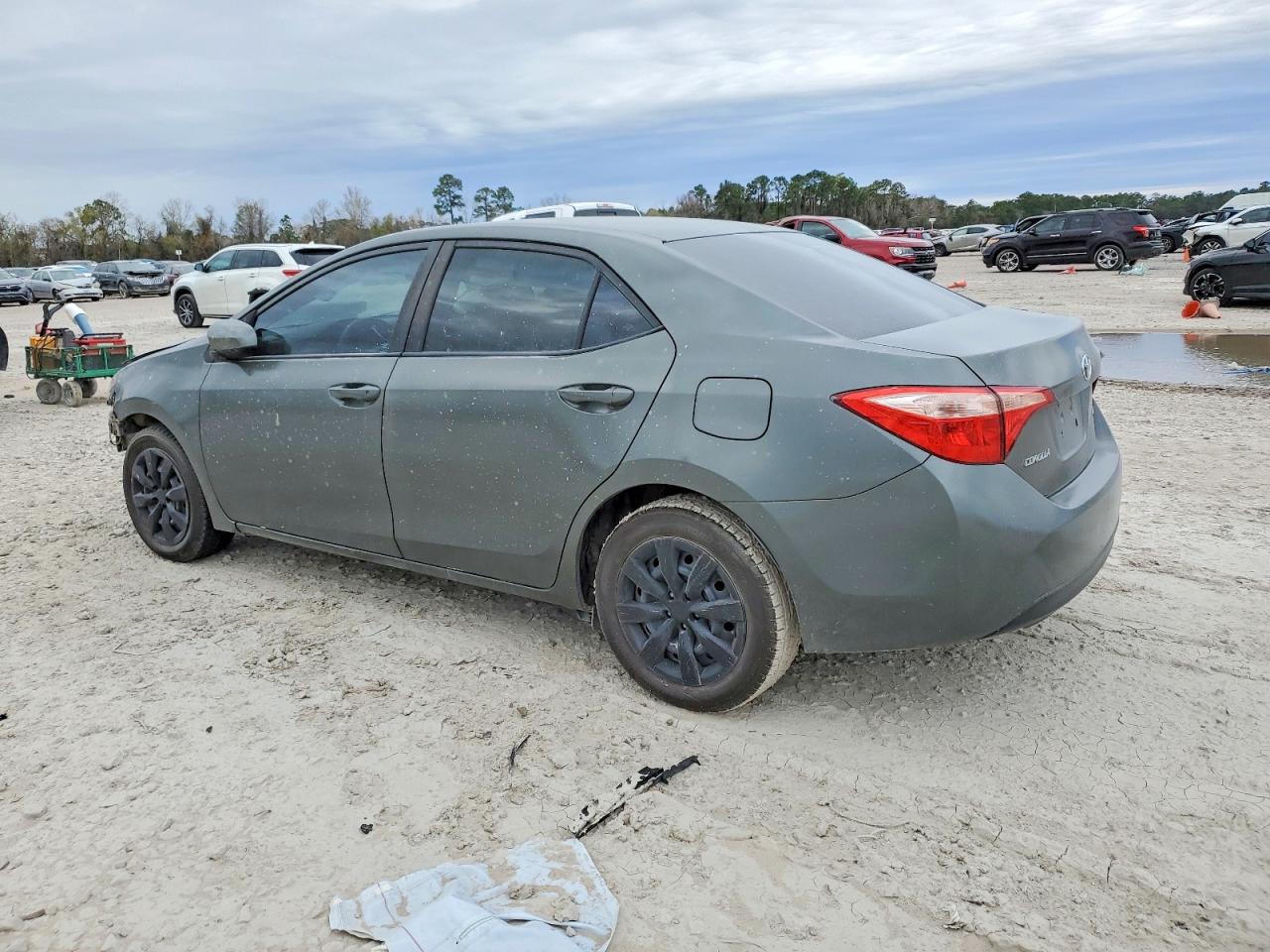 2017 TOYOTA COROLLA L photo 2