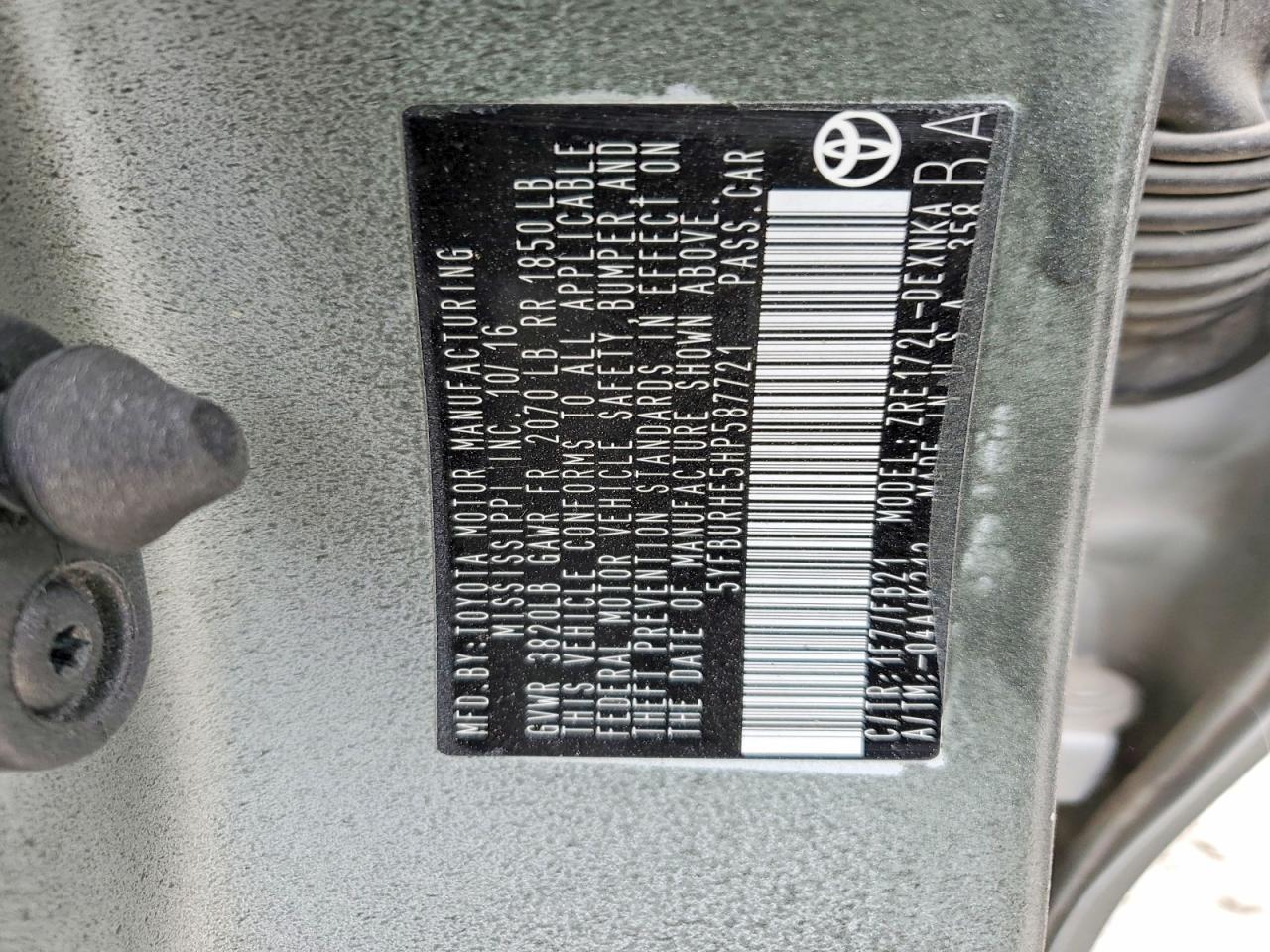 2017 TOYOTA COROLLA L photo 12