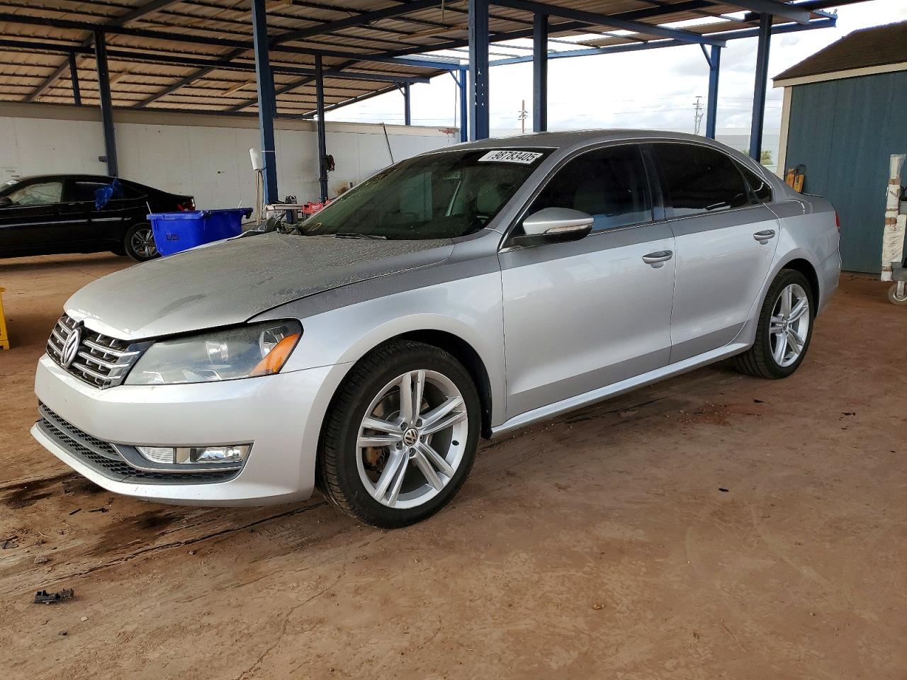 2012 VOLKSWAGEN PASSAT