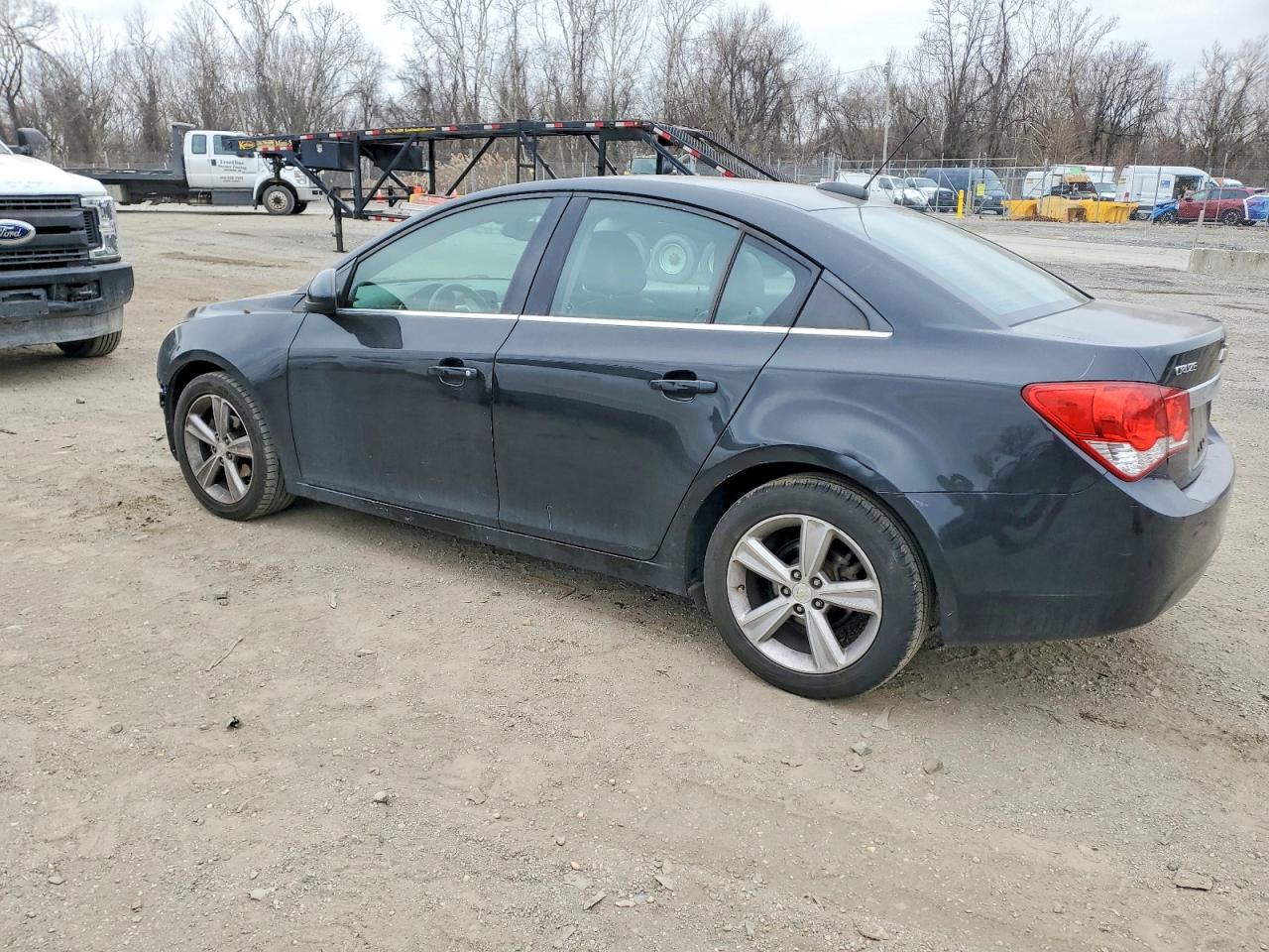 2015 CHEVROLET CRUZE LT photo 2