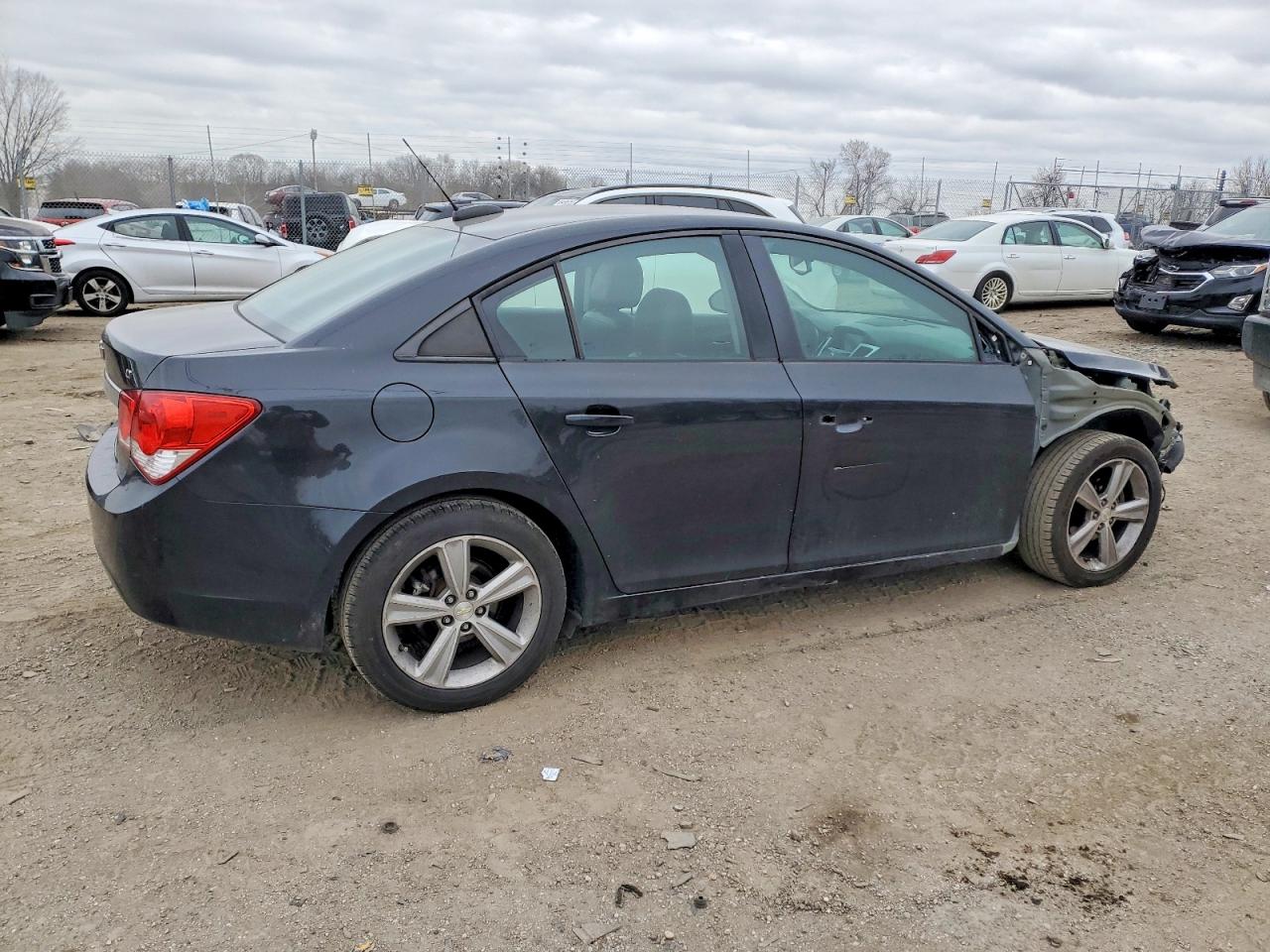 2015 CHEVROLET CRUZE LT photo 3