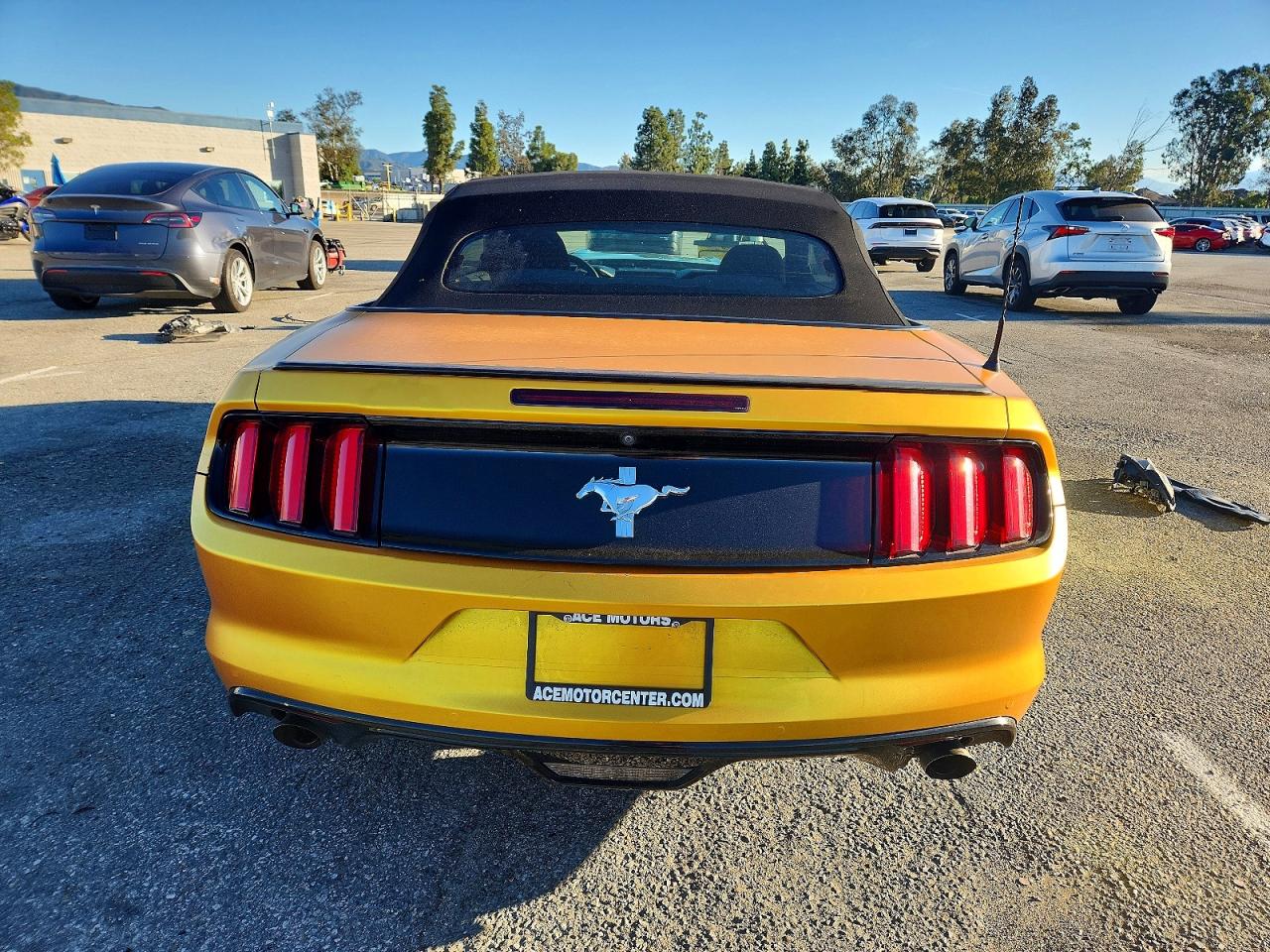 2017 FORD MUSTANG photo 6