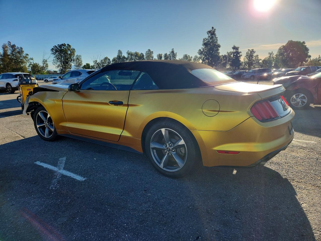2017 FORD MUSTANG photo 2