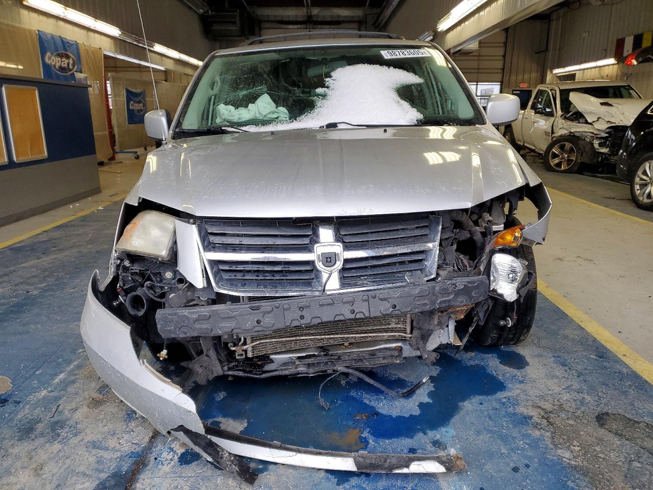 2010 DODGE GRAND CARAVAN SXT photo 5