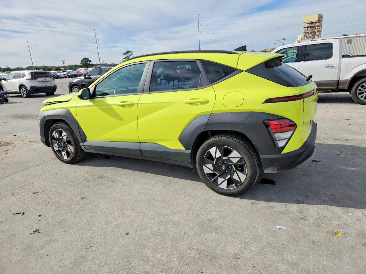 2024 HYUNDAI KONA SEL photo 2