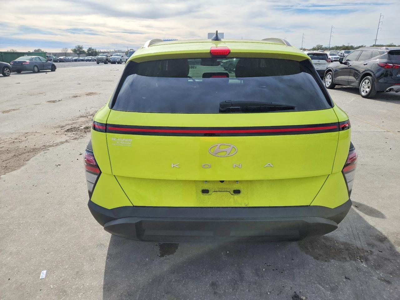 2024 HYUNDAI KONA SEL photo 6