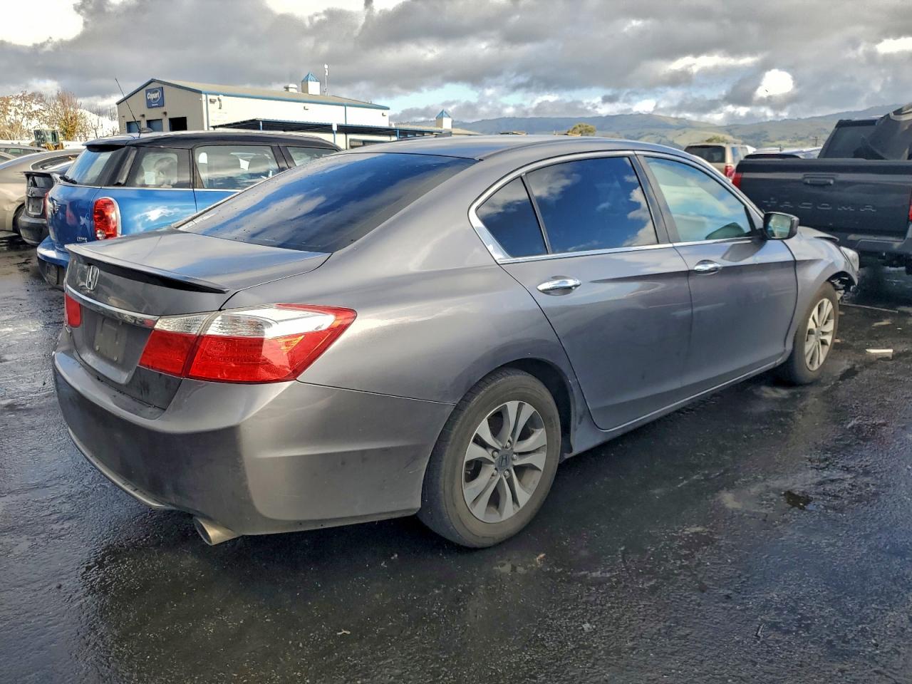 2013 HONDA ACCORD LX photo 3