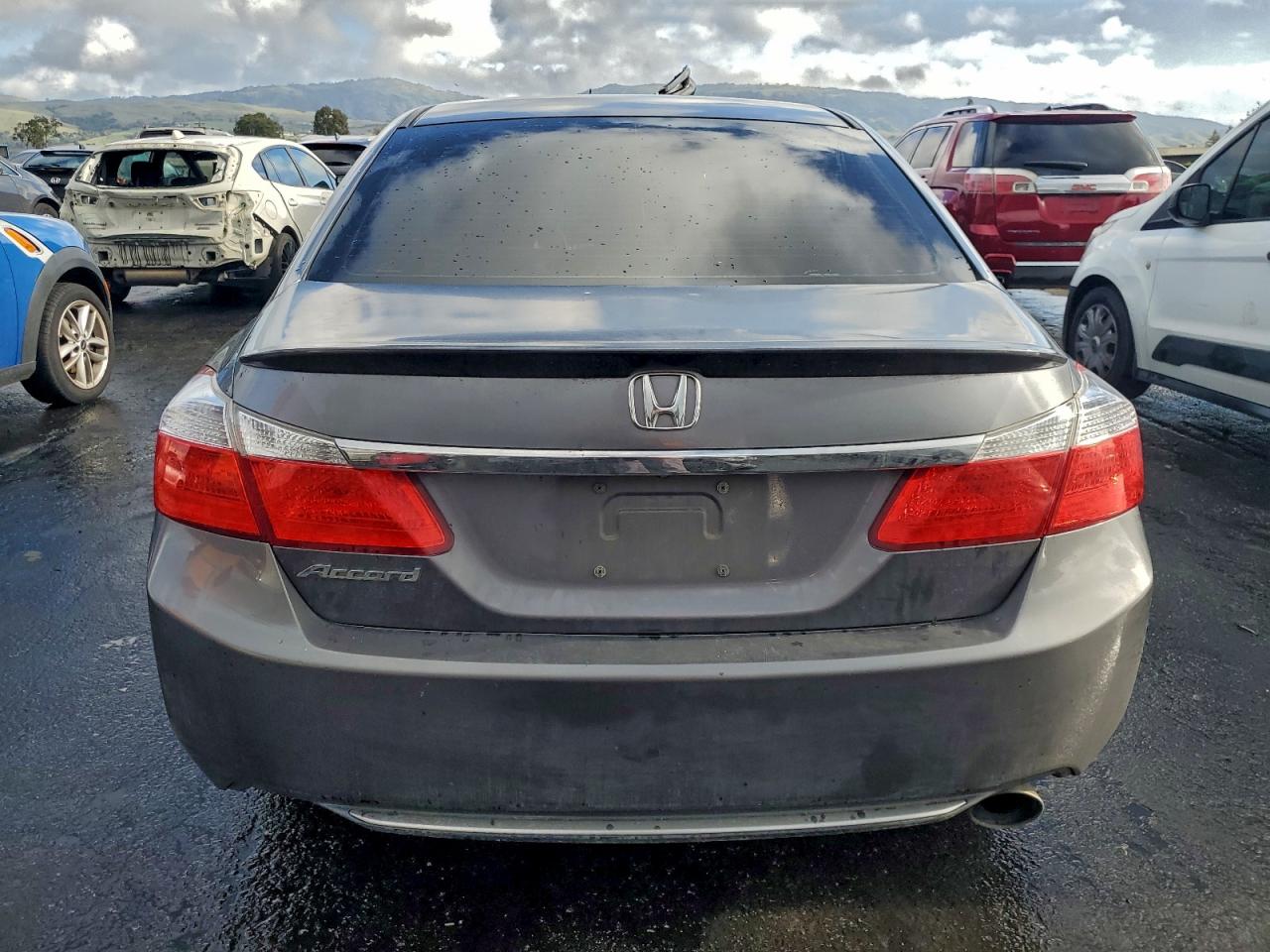 2013 HONDA ACCORD LX photo 6