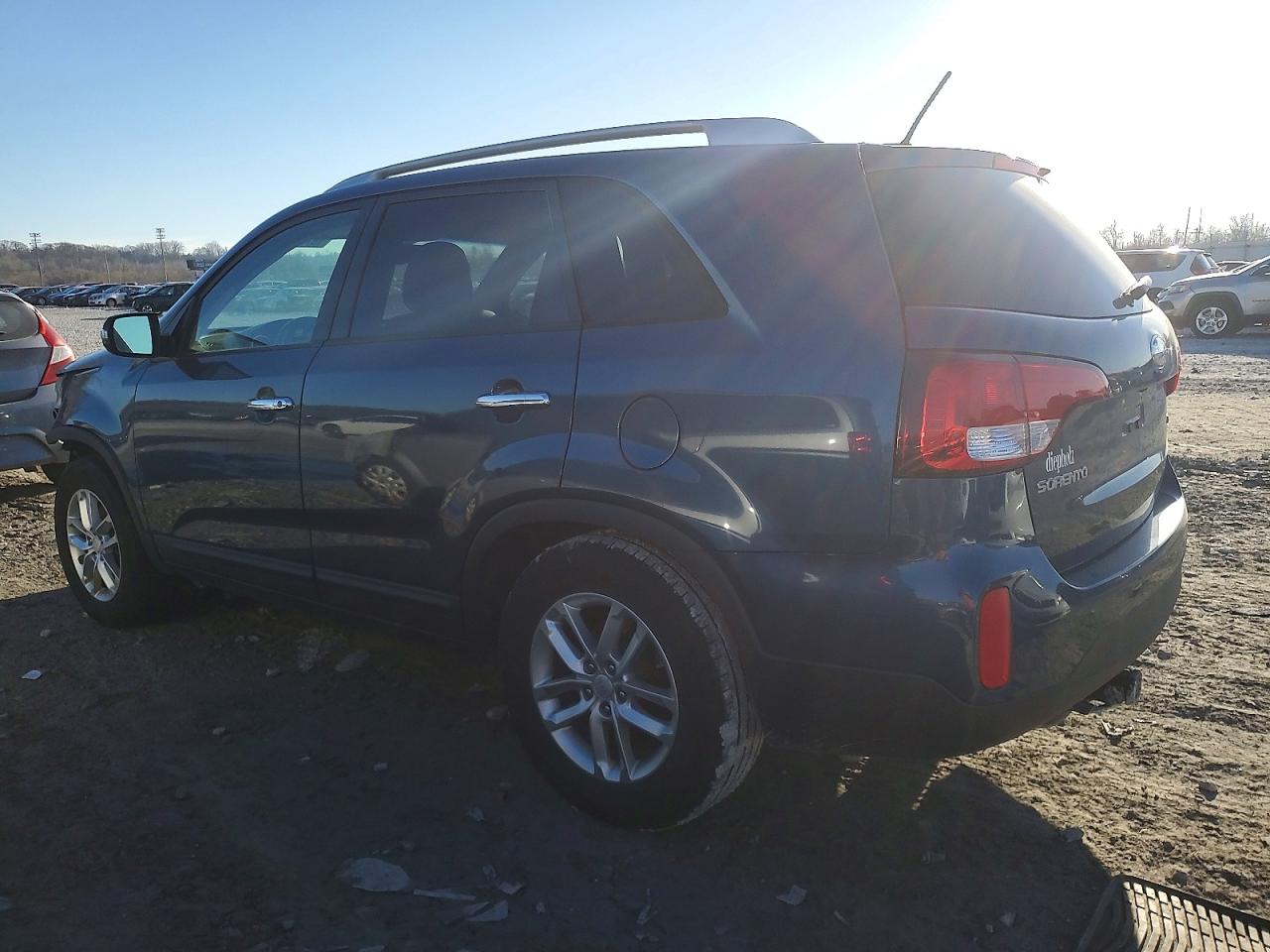 2014 KIA SORENTO LX photo 2