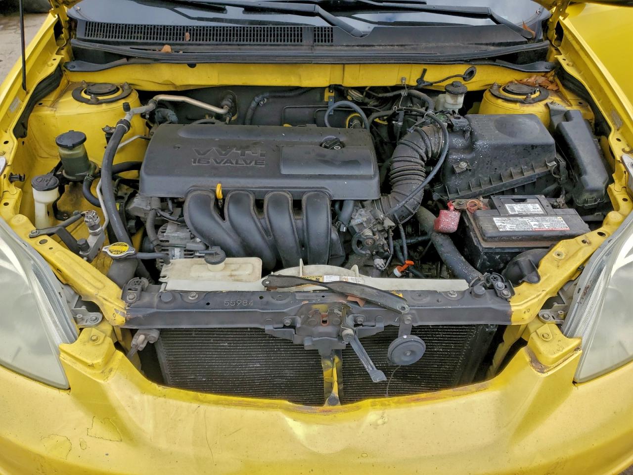 2004 TOYOTA COROLLA MATRIX XR photo 11