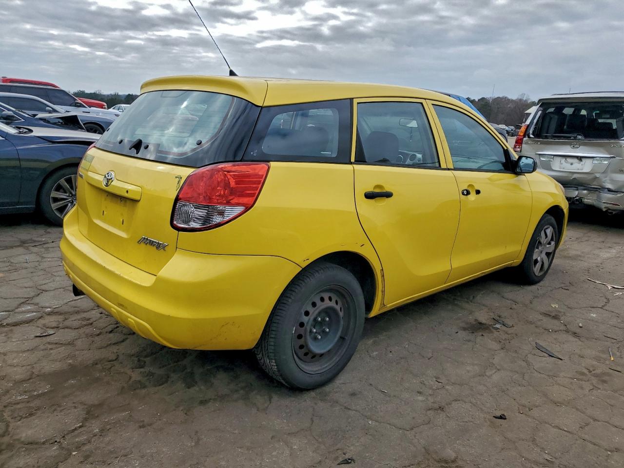 2004 TOYOTA COROLLA MATRIX XR photo 3