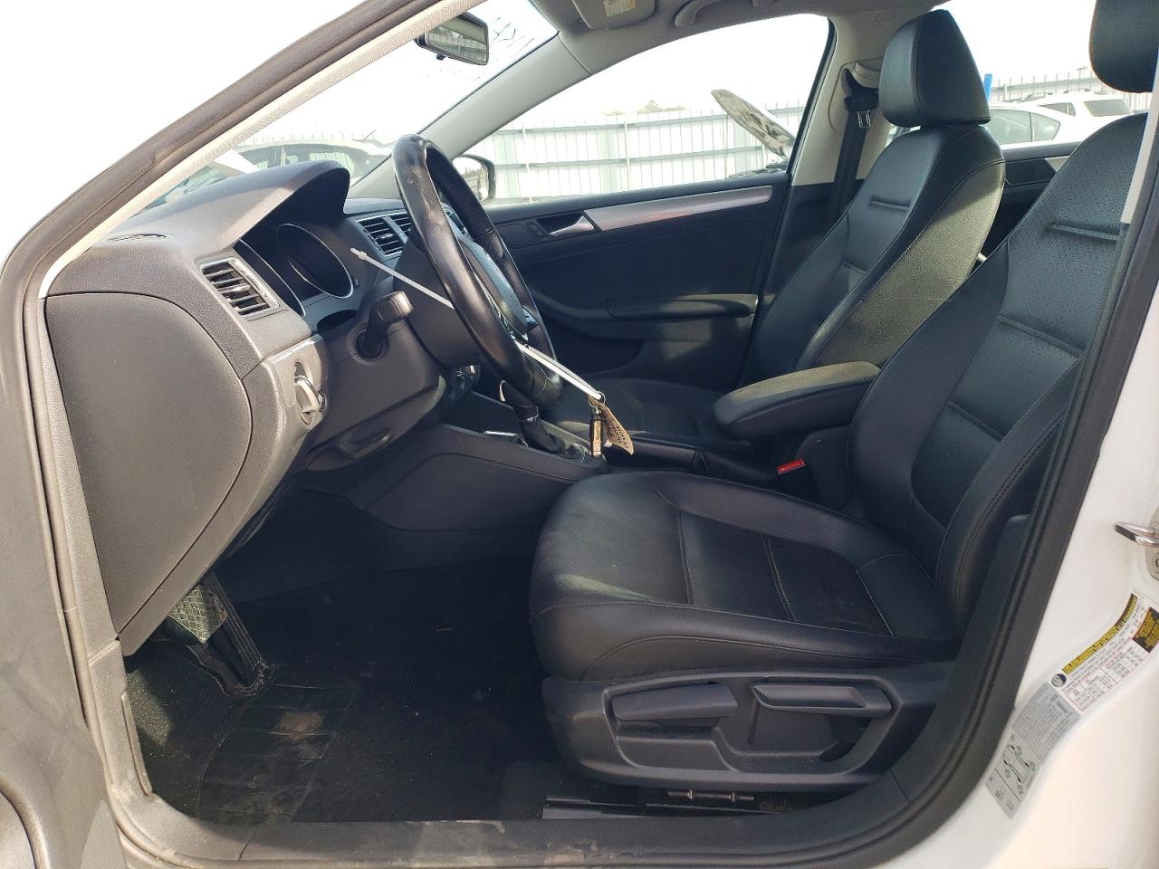 2017 VOLKSWAGEN JETTA SE photo 7