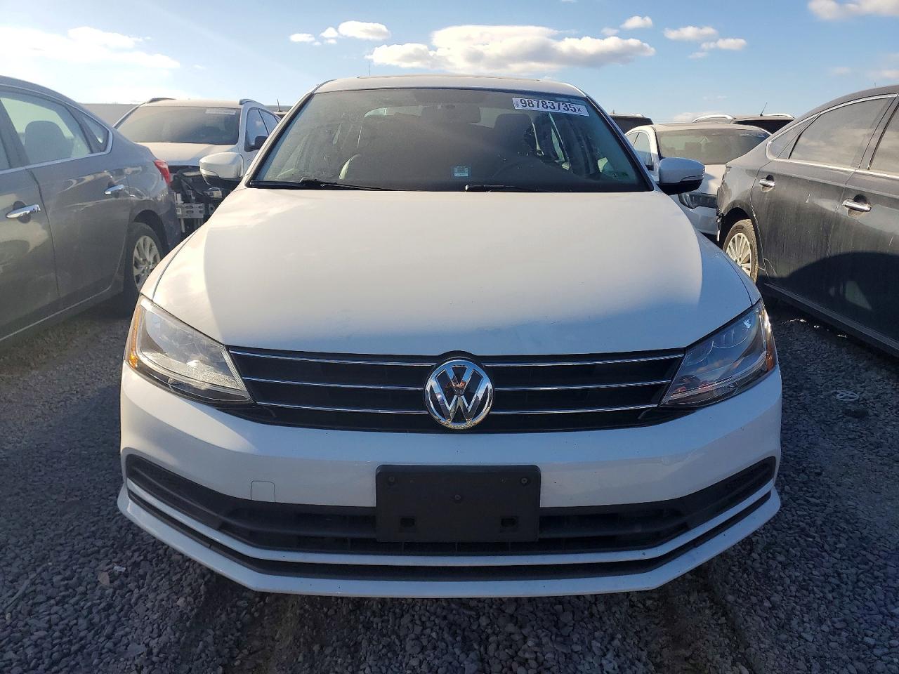 2017 VOLKSWAGEN JETTA SE photo 5
