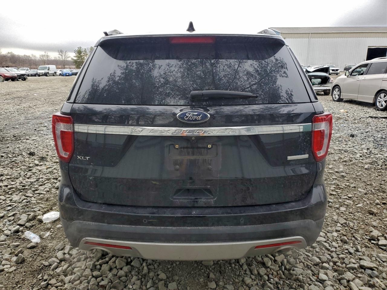 2016 FORD EXPLORER XLT photo 6
