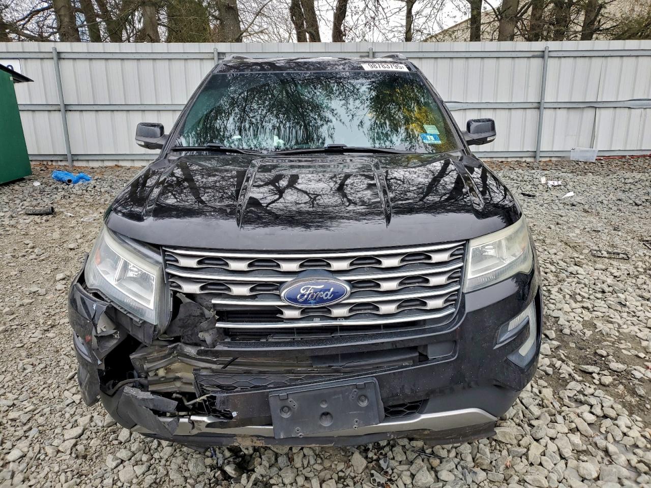 2016 FORD EXPLORER XLT photo 5