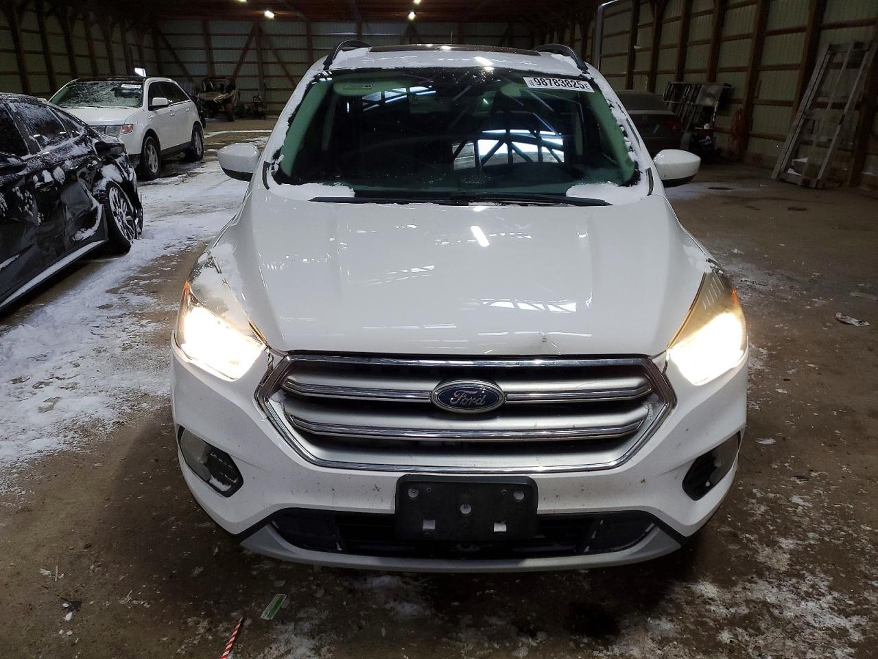 2017 FORD ESCAPE SE photo 5