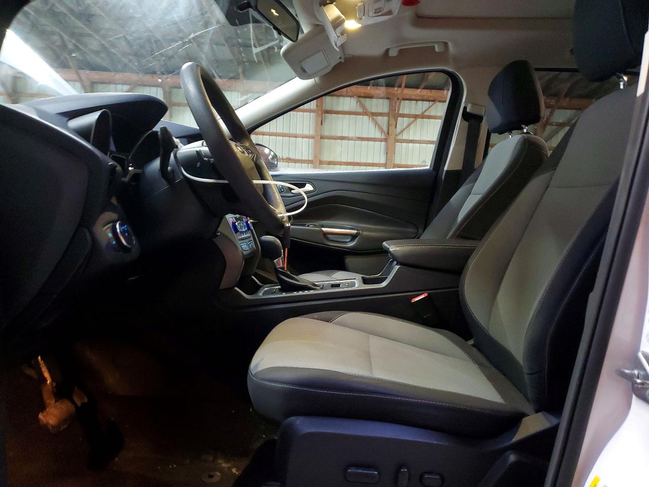 2017 FORD ESCAPE SE photo 7