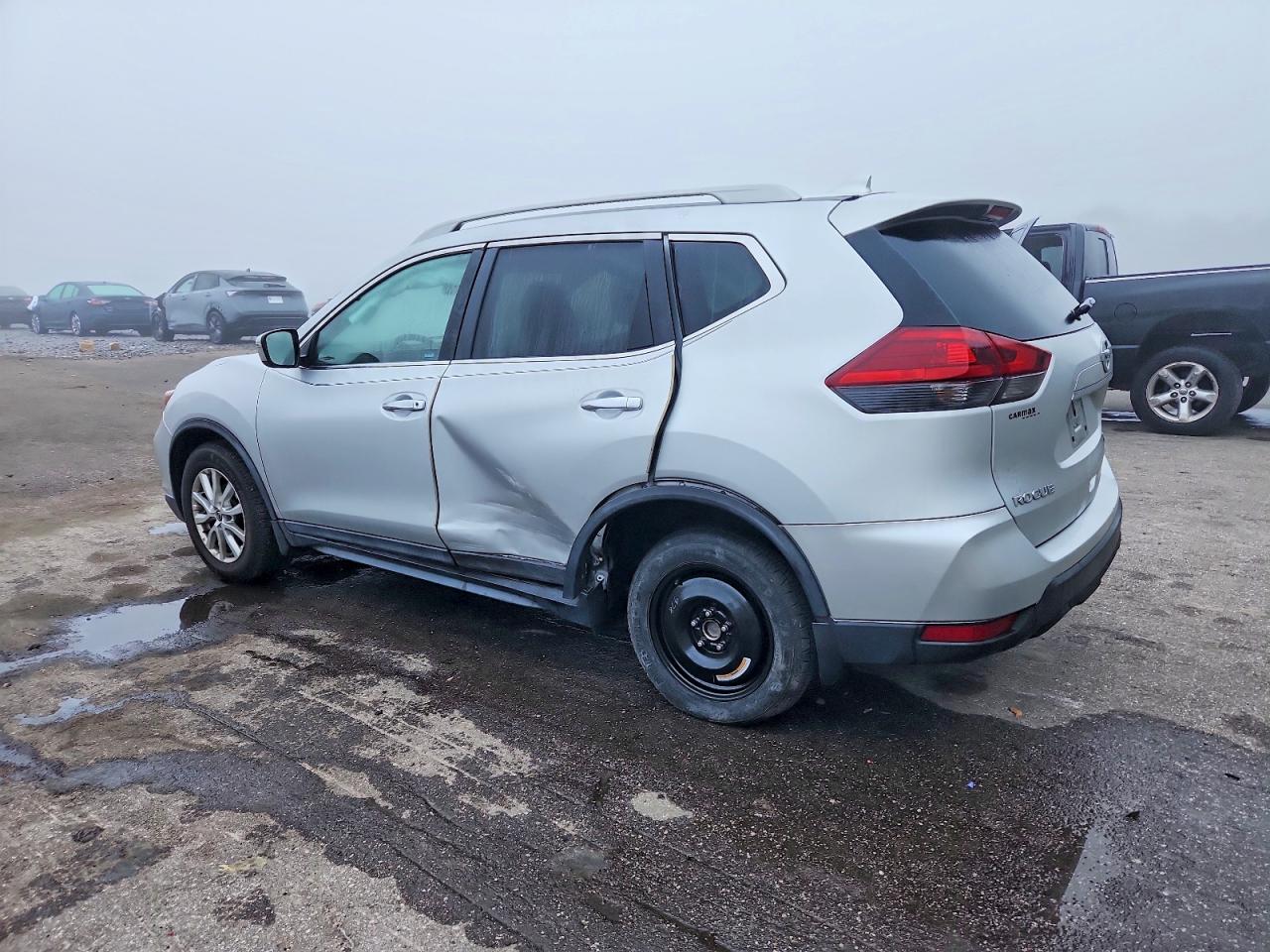 2019 NISSAN ROGUE S photo 2