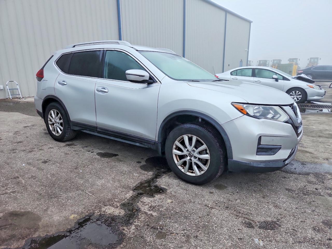 2019 NISSAN ROGUE S photo 4