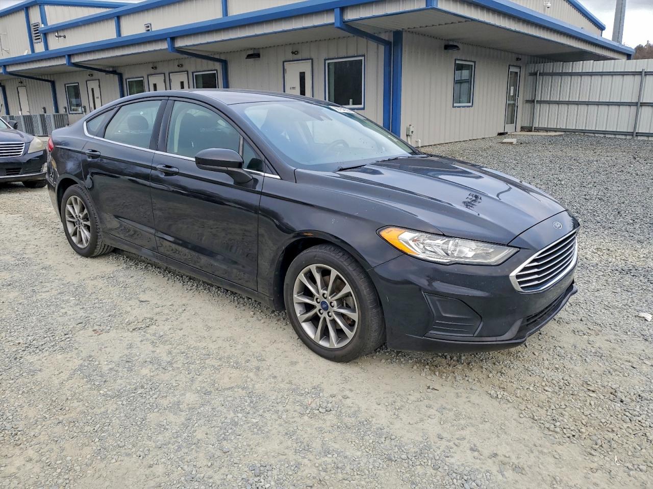 2019 FORD FUSION SE photo 4