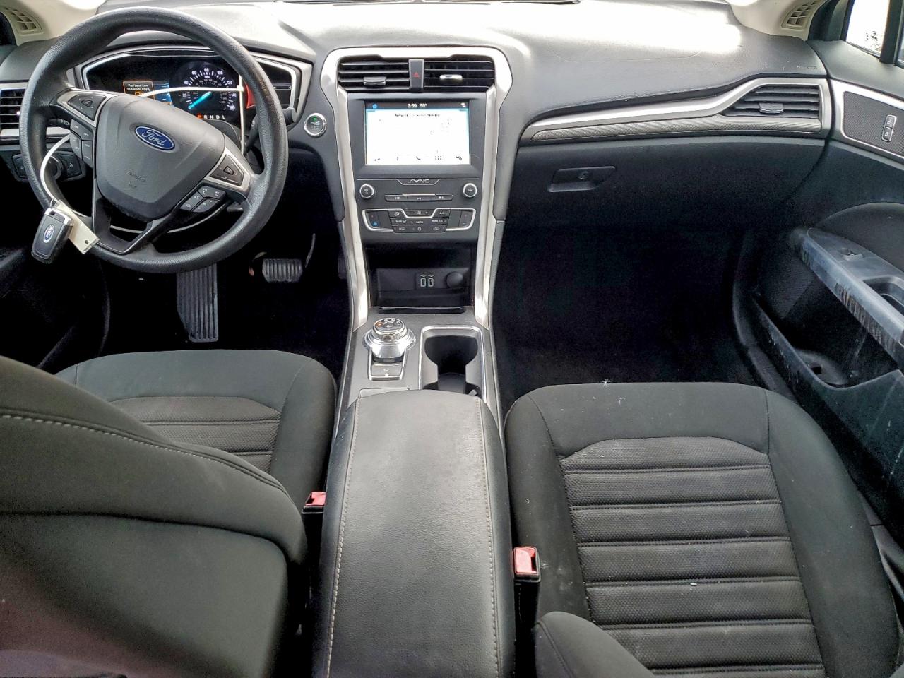 2019 FORD FUSION SE photo 8
