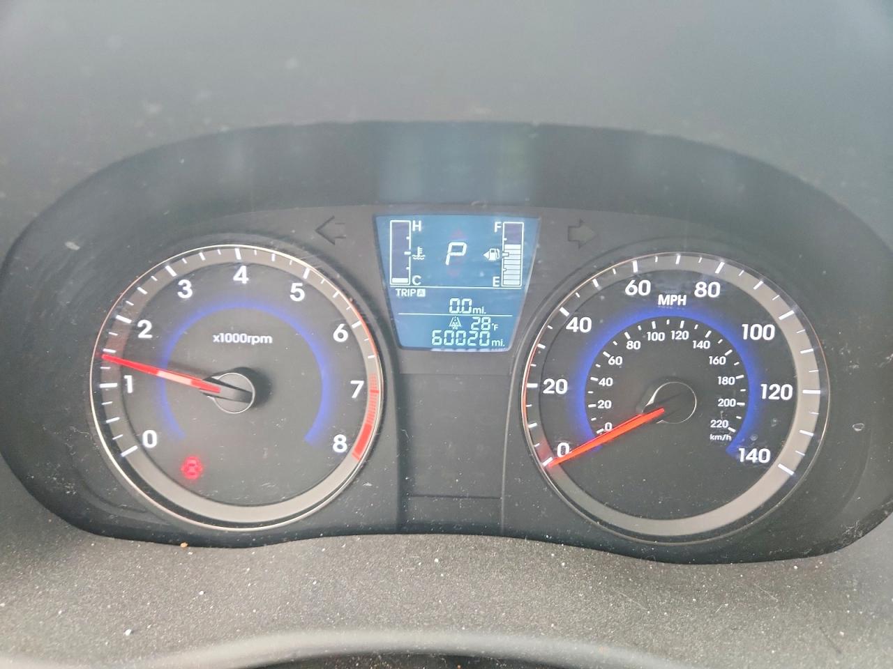2016 HYUNDAI ACCENT SE photo 9