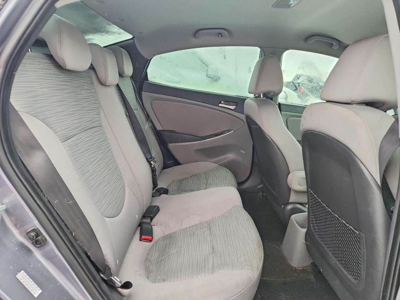 2016 HYUNDAI ACCENT SE photo 10