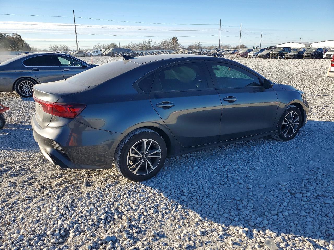 2024 KIA FORTE LX photo 5