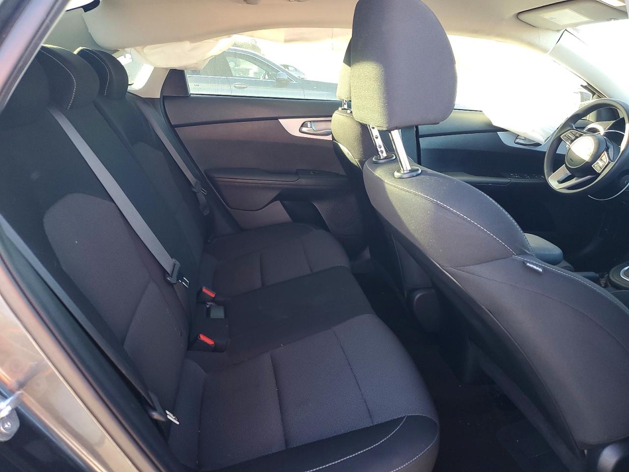 2024 KIA FORTE LX photo 19